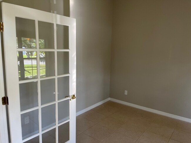 Building Photo - 1918 Turtle Creek Pl