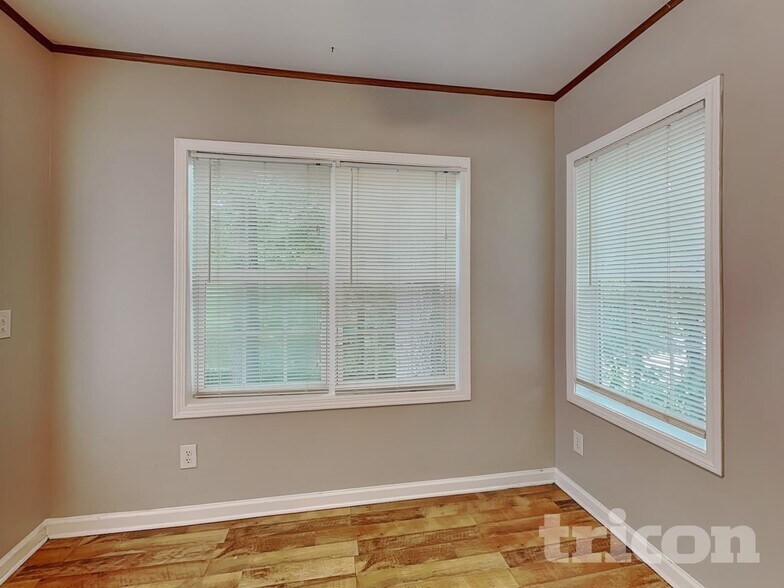 Building Photo - 153 Clear Brook Trail