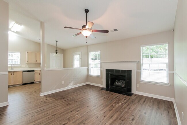 Building Photo - 4733 Aldersbrook Dr