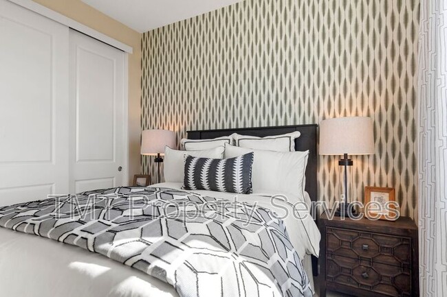 Building Photo - 2952 Valbonne Walk