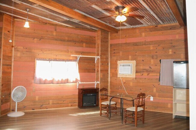 Building Photo - 6759 TX-105