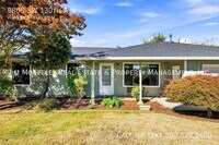 Building Photo - 9805 SW 130th Ave
