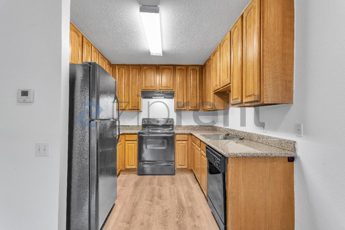 Building Photo - Unit 241
