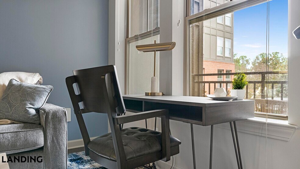 Building Photo - 2420 Peachtree Rd NW