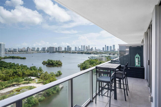 Building Photo - 16385 Biscayne Blvd