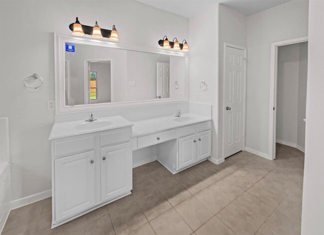 Building Photo - 622 Manchester Trail Dr