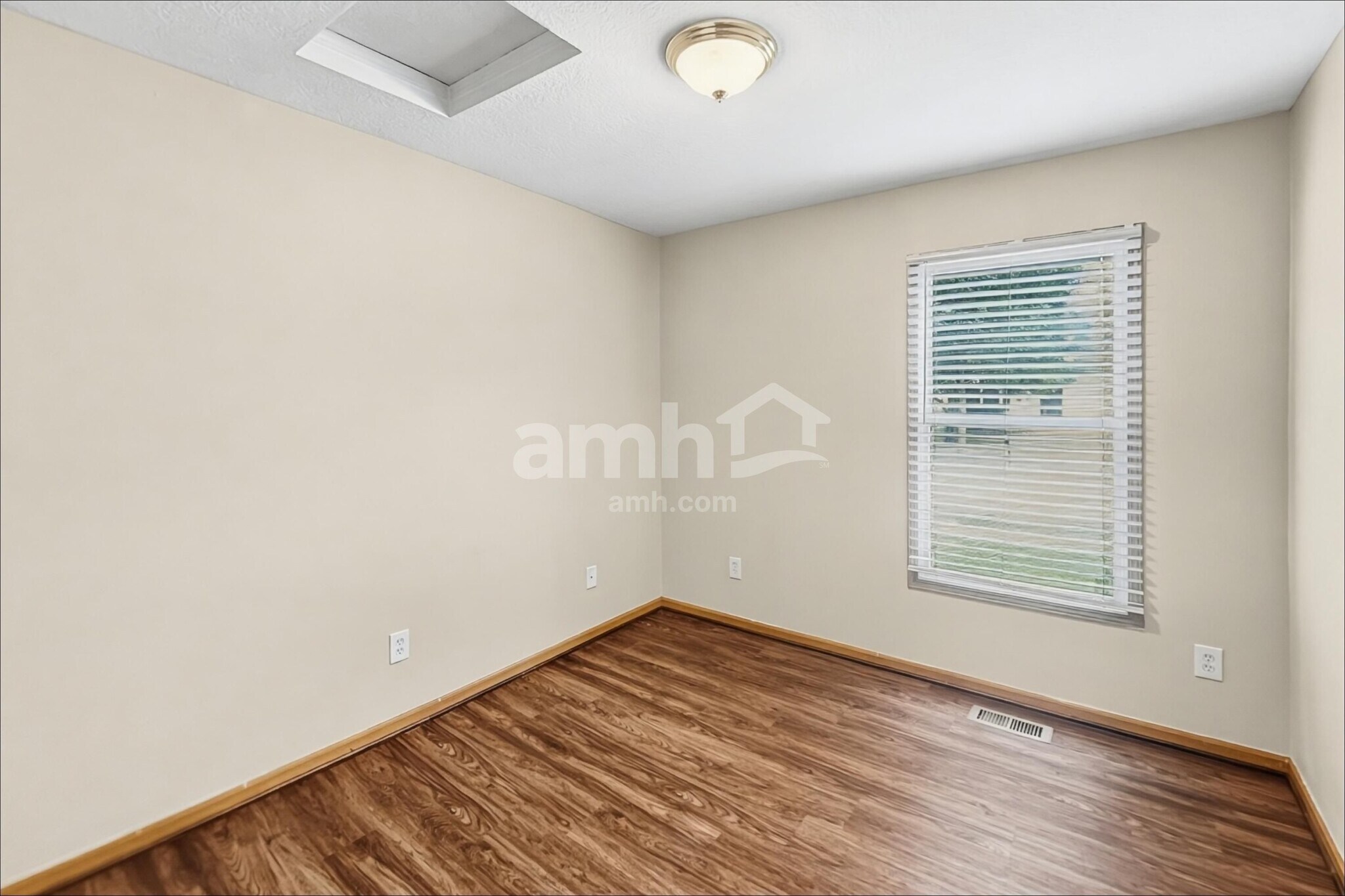 Building Photo - 1833 Kathiwade Dr