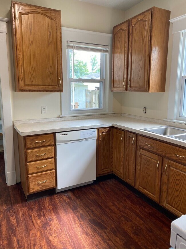 Building Photo - 326 E Liberty St