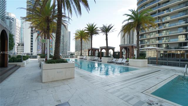 Building Photo - 801 S Miami Ave