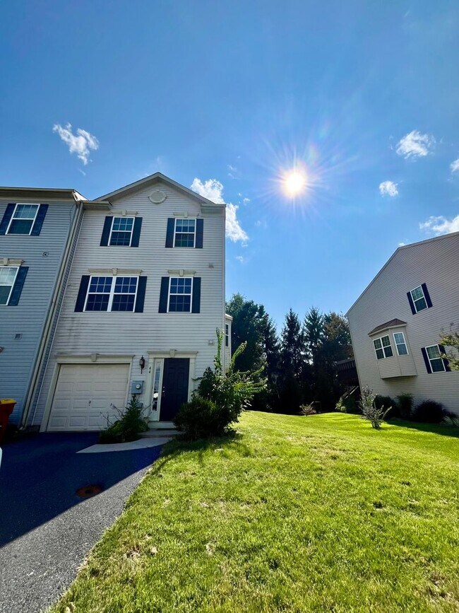 Building Photo - 44 Milestone Ct