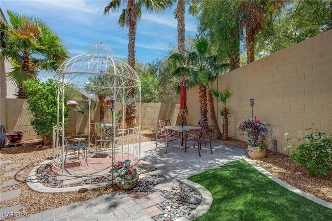 Building Photo - 5993 Attavilla Dr