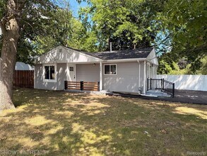 Building Photo - 3061 Culbertson Ave