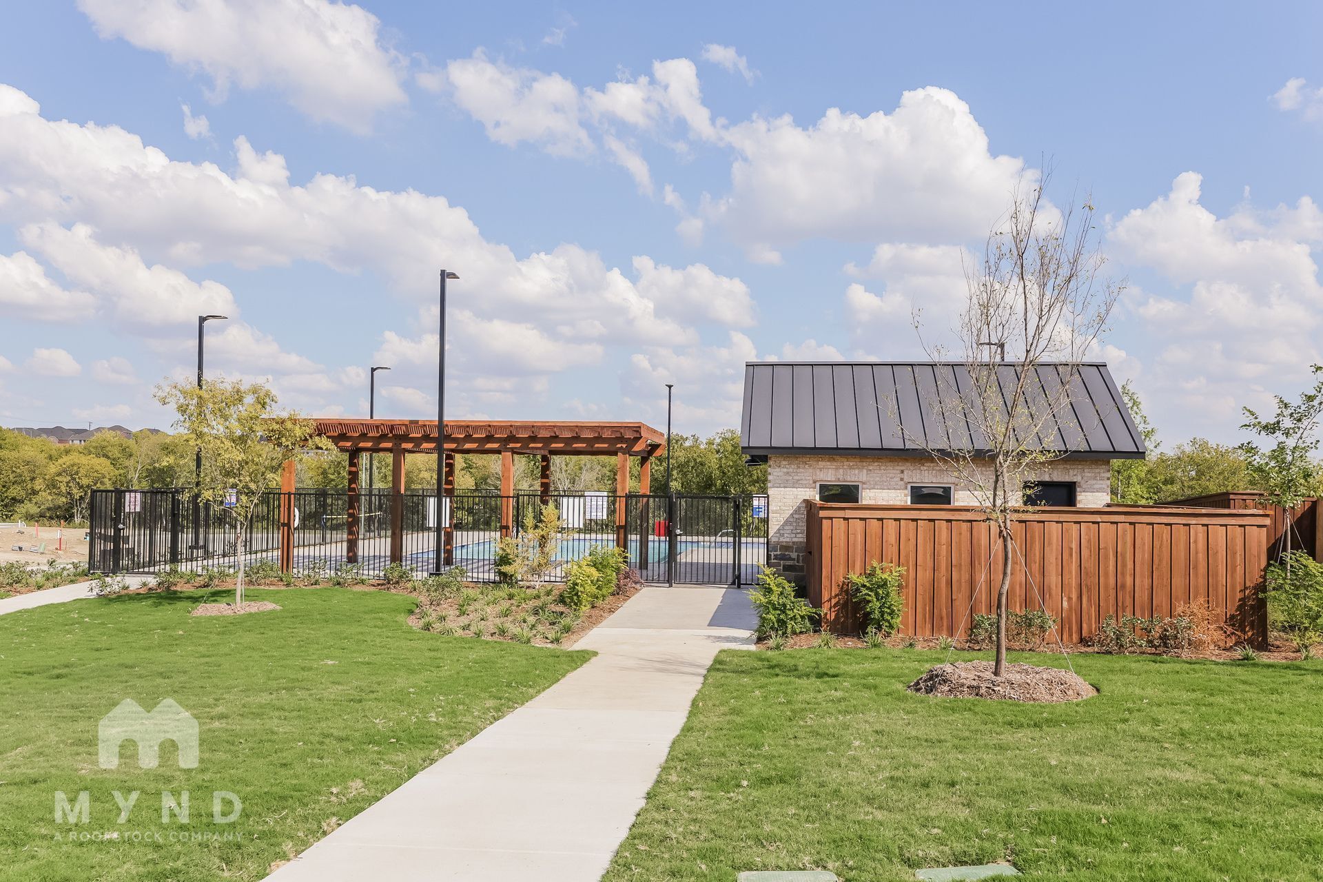 Building Photo - 2700 Ctr Crk Ln