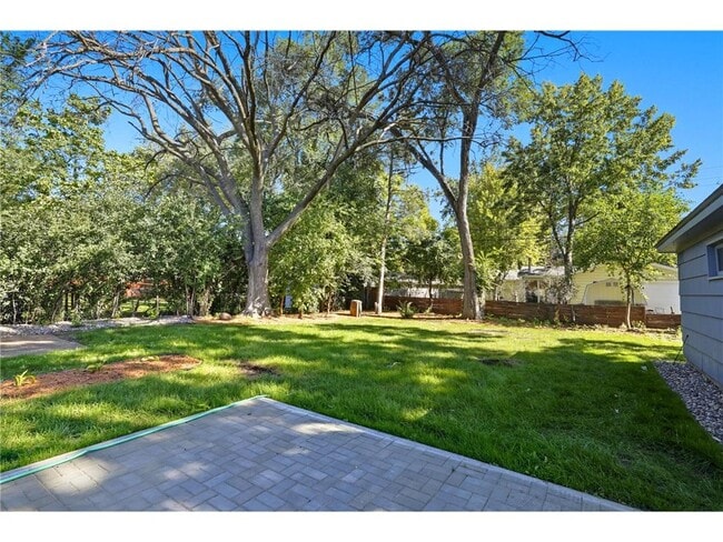 Building Photo - 4826 Idaho Ave N