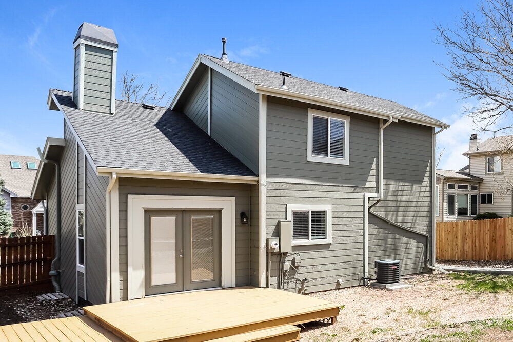 Building Photo - 18374 E Union Dr