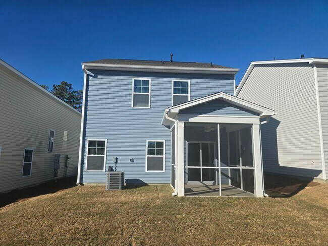 Building Photo - Just Built 3 bed 2.5 bath house in Pinecrest Subdivision