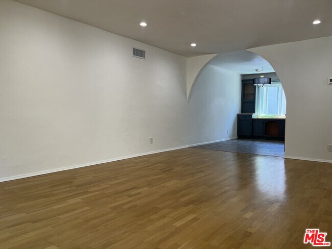 Building Photo - 4370 Colfax Ave