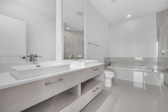 Building Photo - 55 SW 9th St