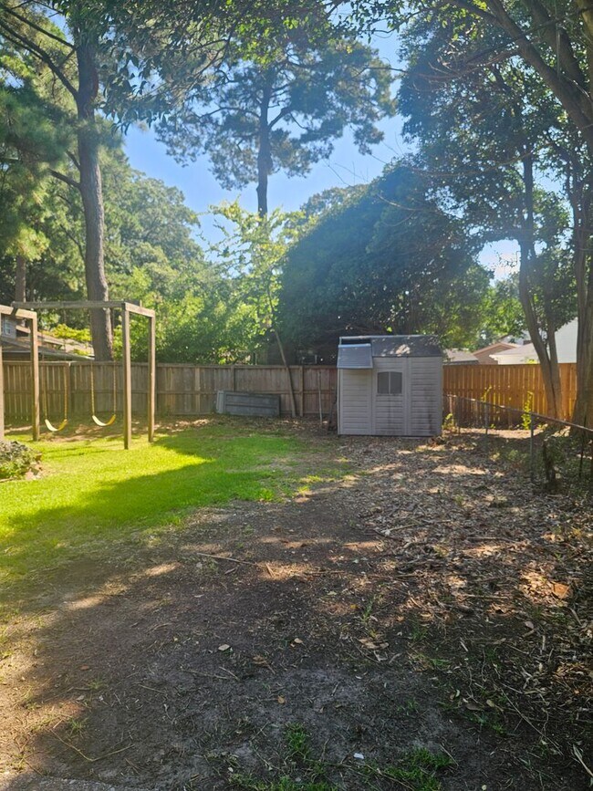Building Photo - 7022 Gardner Dr