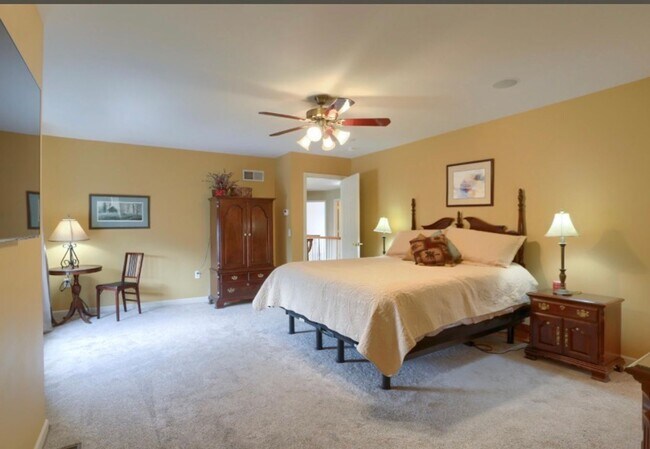 Building Photo - Luxury 5-Bedroom Home for Rent – $4,500/Month + Utilities
