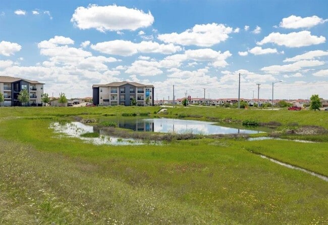 Building Photo - 732 Fortrose Ter