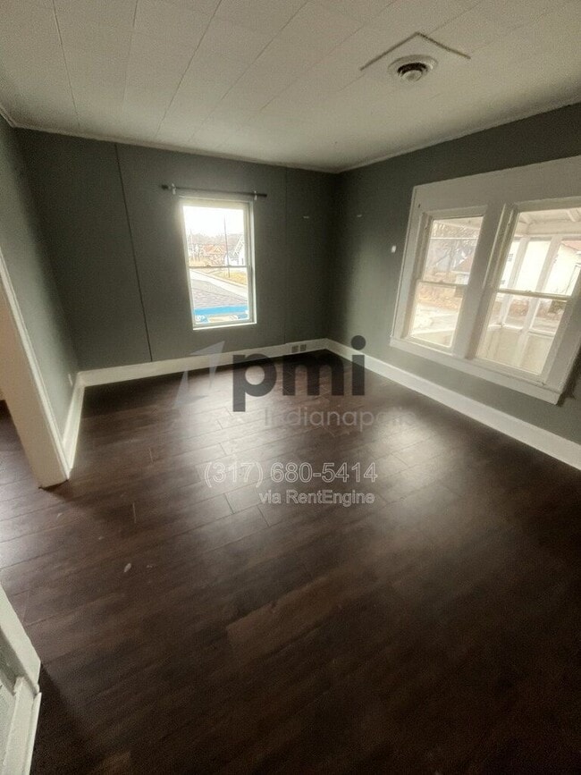 Building Photo - 213 1/2 S Madison Ave