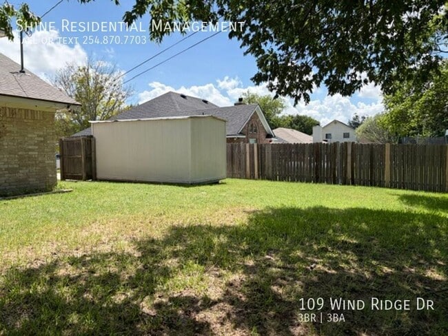 Building Photo - 109 Wind Ridge Dr