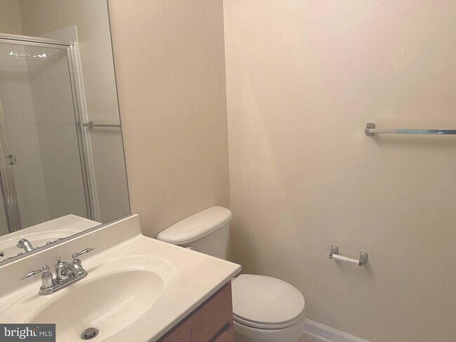 Building Photo - 1310 Saunders Dr