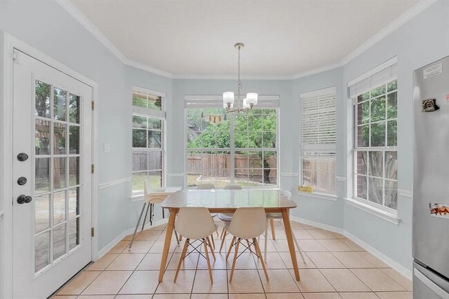 Building Photo - 10020 Lachlan Dr