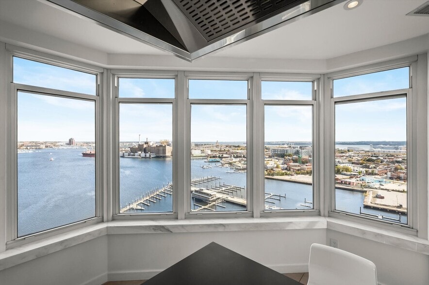 Building Photo - 100 Harborview Dr