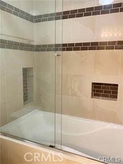 Building Photo - 2800 Plaza del Amo