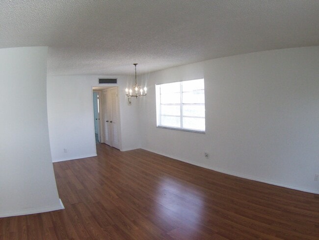 Building Photo - 759 Normandy Trail