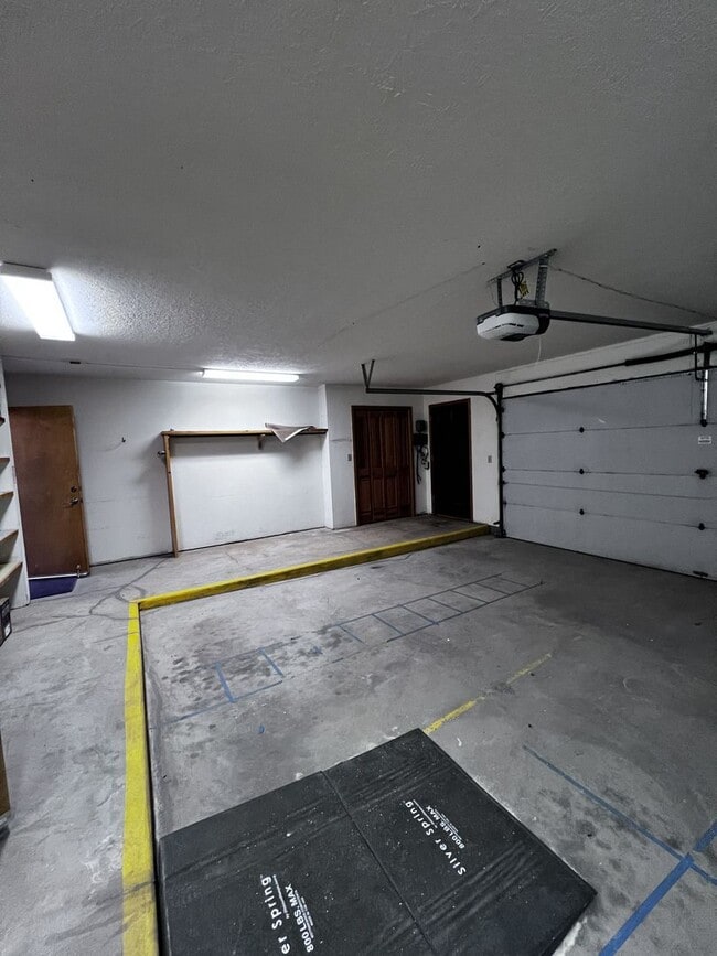 Building Photo - 5 Oriente Ct