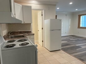 Building Photo - 400 S Ashland Ave