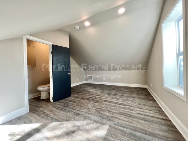 Building Photo - 189 W Jefferson St