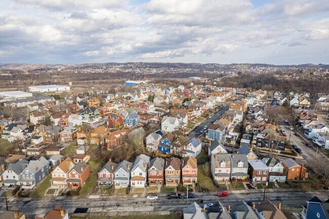 Building Photo - MOVE IN TODAY to this FULLY RENOVATED 4-BEDROOM located in Munhall!