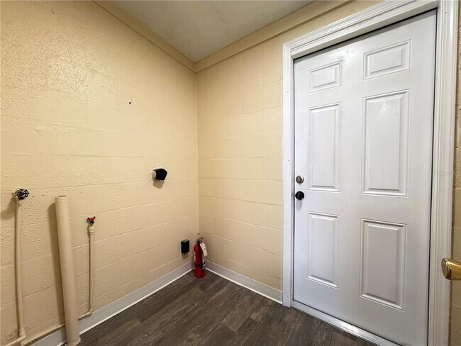 Building Photo - 2988 Stowe Pl