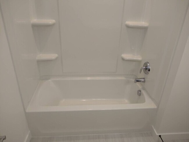 Building Photo - Pet Friendly Gorgeous Row End Townhome w 2 car attached garage!