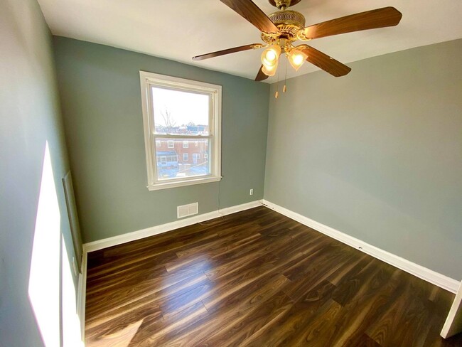 Building Photo - Recently Updated 3-bedroom Yale Heights Ho...