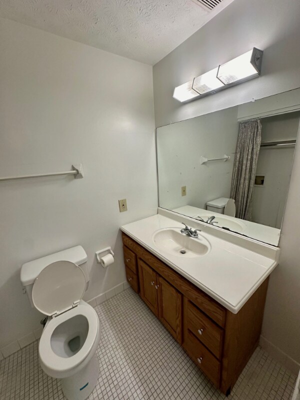 Building Photo - 1490 Slade Ave