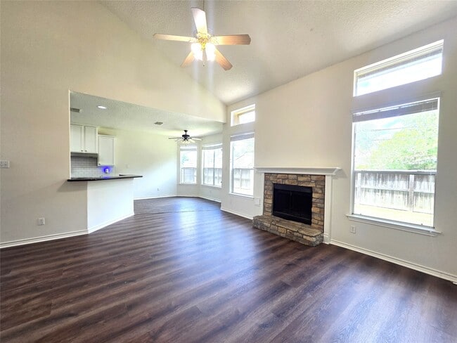 Building Photo - 2202 Cherry Hill Ct