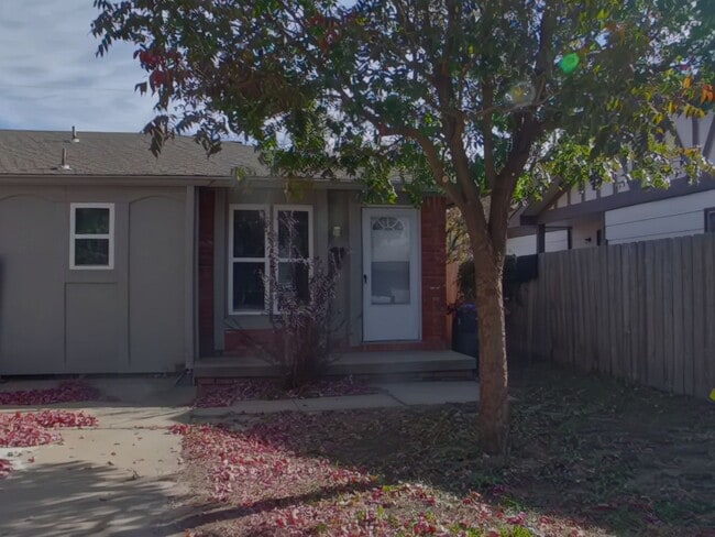 Primary Photo - 1224 Richmond St