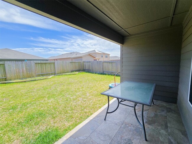 Building Photo - 332 Lone Mountain Dr