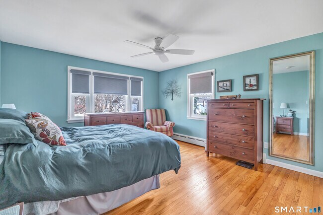 Building Photo - 150 Stiles St