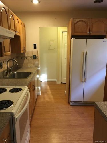 Building Photo - 2 Granada Crescent