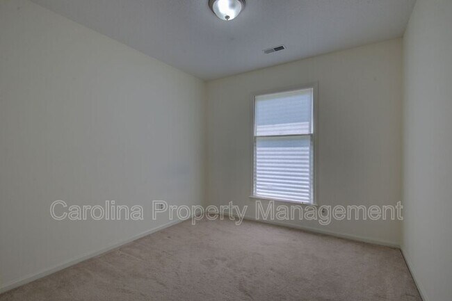 Building Photo - 5132 Rea Rd