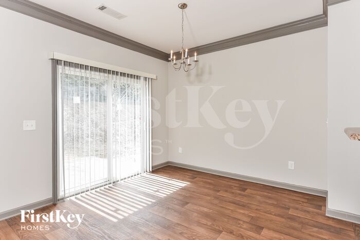 Building Photo - 983 Treymont Way SW