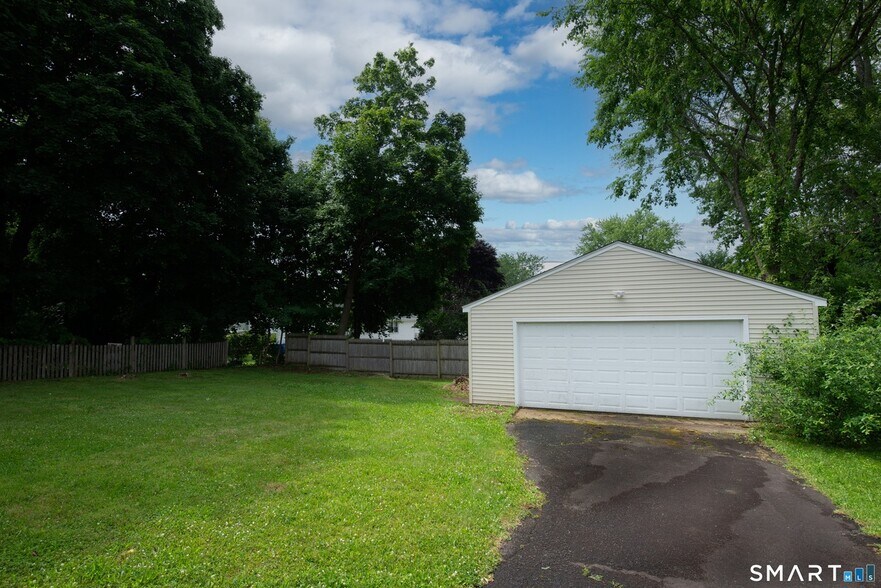 Building Photo - 25 Harrison Dr