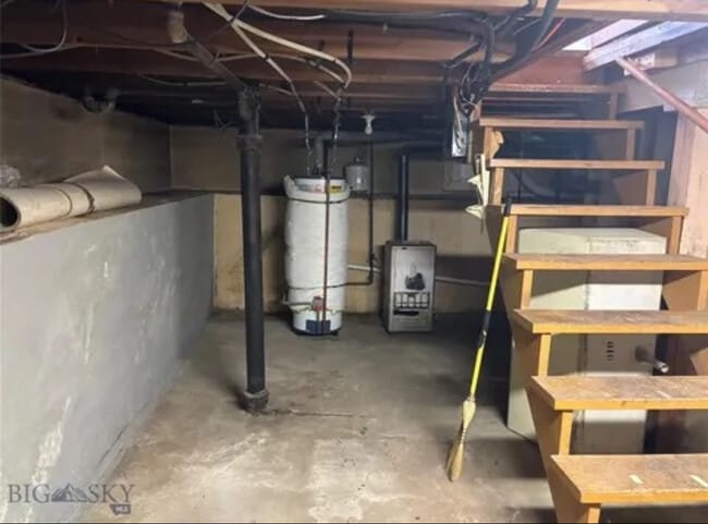 Heating is being upgraded to forced air at the end of February - 2025 Grand Ave