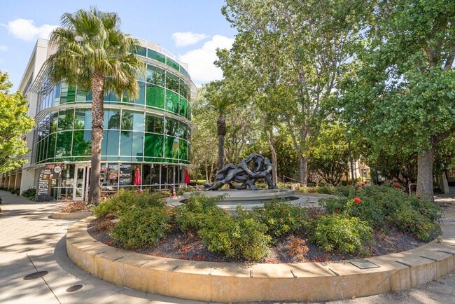 Building Photo - 1364 Powell St